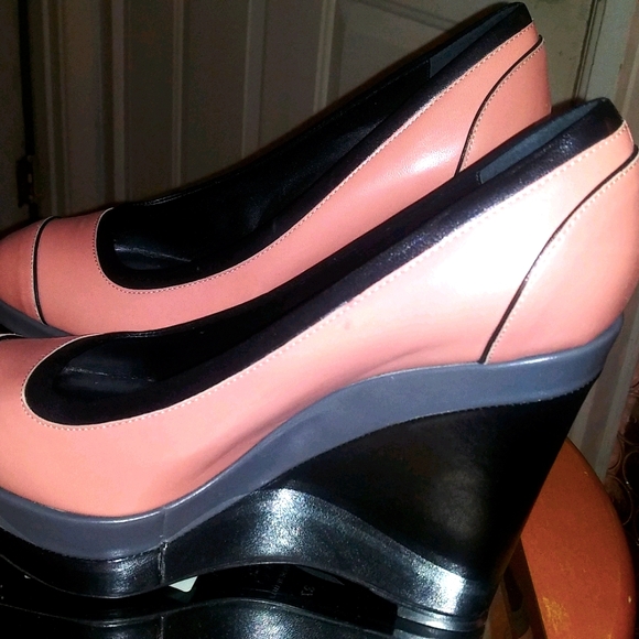 Escada sz7 wedge platform pumps never worn - Picture 2 of 10